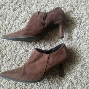 Brown Suede Chinese Laundry Side Zip Bootie Sz 8.5